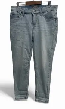 Falls Creek Women’s Straight Leg Light Wash Denim Jeans Size 8