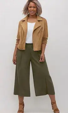 Pleated Wide Leg Cropped Pants