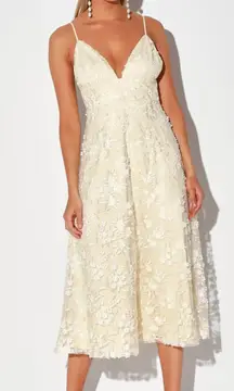 Lulu’s Flourishing Kiss Cream Floral Embroidered Floral Lace Midi Dress Size Med