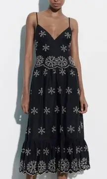 SIZE M WOMEN Embroidered Dress Black HALTER NECK