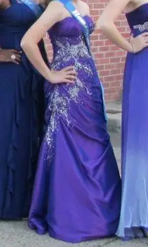 Le Gala Purple Beaded Gown