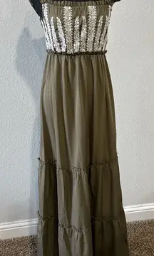 Elegant Olive Green Maxi Dress with Ruffle Sleeves
