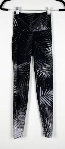 Wear It To Heart Peleton Leaf Print Leggings Gray Sz XS Black
