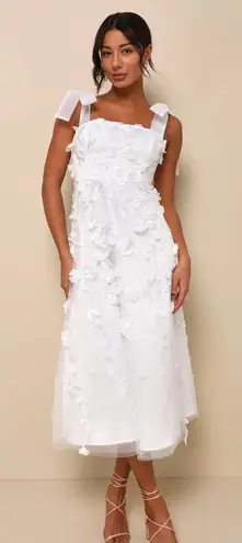 NWT Lulus Effortlessly Sweet White Tulle 3D Floral Tie