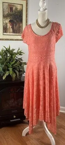 cupio Women’s  Coral Dress Size Large Lace Cape Sleeve Fit & Flare Lined