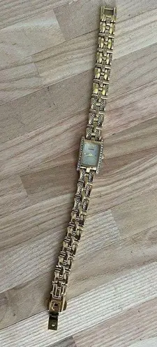 Citizen Eco-Drive Ladies Watch Crystals Pearl Dial Gold Tone Bracelet Solar