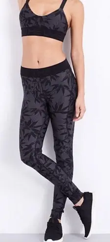The Upside Guru Bamboo Print Performance Leggings: Black/Grey Size 4