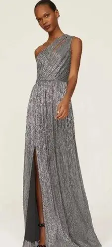 Dress the Population
Kienna Gown