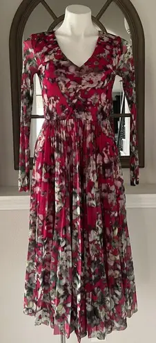 Hugo Boss Long Sleeved Dress in Plissé Tulle with Seasonal Print Size S NEW $398
