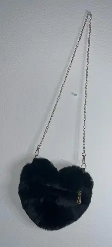 Fuzzy Black Heart Shaped Faux Fur Crossbody Chain Bag Fashion Purse NWOT 9” Wide