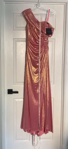 Mac Duggal Metallic Pink One shoulder gown size 2