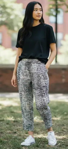 Nili Lotan Silk Pleated Pull On Cropped Pants Black /White Size Medium