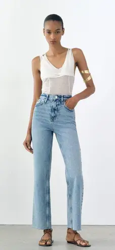 ZARA HIGH RISE STRAIGHT LEG JEANS