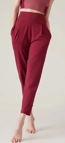 Athleta NWOT  Elation Pant Coffeeberry (Red) Size S - Image 1