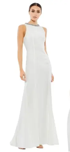 Mac Duggal Size 6 49093 White Embellished Neck Sleeveless Trumpet Gown NWT FLAW - Image 1