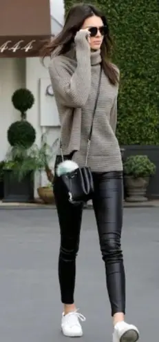 Kendall + Kylie 💕💕 Black Faux Leather Leggings L