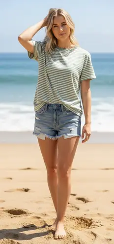 Levis Striped T