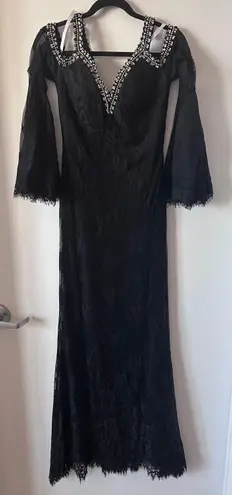 Cinderella Divine NWT Black Chantilly lace embellished bell sleeve long formal dress evening gown
