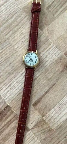 Bulova Caravelle Rare Vintage Mechanical Winding Ladies Watch New Leather Strap