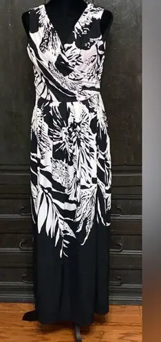 DR Collection Blk & white sleeveless long dress M