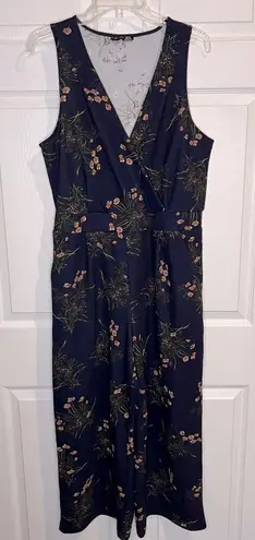 Black Tape Women’s Floral Jumpsuit