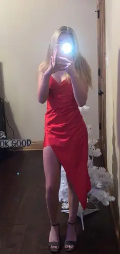 Dillard's Red Homecoming Dress - Image 4