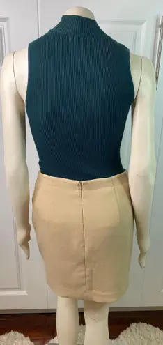 H&M | Camel Woven Mini Skirt with Gold Chain - Image 5