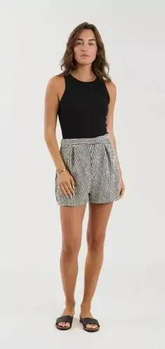 Sundays Berry Short Womens S White Black Striped Boucle High Waist Pleated NWT