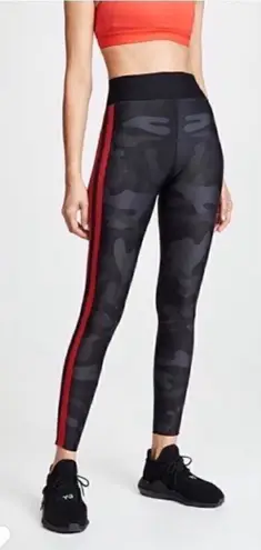 Ultracor Nwot Camo collegiate leggings size small