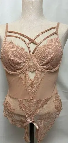 Elegant Lace Bodysuit Intimates underwire Strappy peek hole NWT large Tan