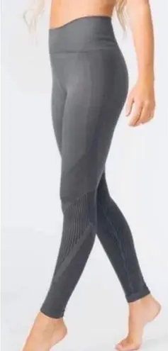 Zyia Active Women's Gray Seamless Grid High Rise Compression Leggings Size Large