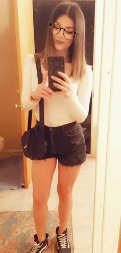 American Eagle “Mom Shorts”