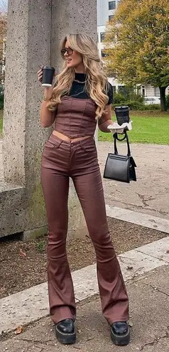 Edikted  Luna Faux Leather Flare Jeans brown small - Image 1