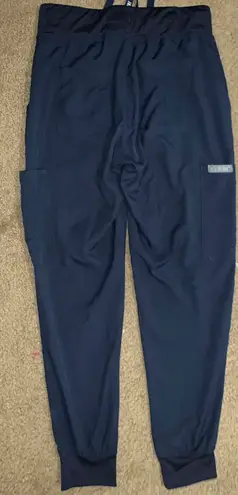 Med Couture Skechers By Barco Scrub Set