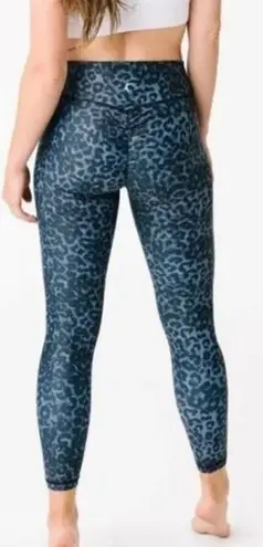 Zyia Scrunchy Light N Luxe leopard print ruched 7/8 athletic leggings size 6-8