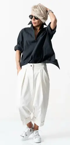 Locker Room White Drop Crotch Pleated Front With Side Pockets Cuffed Crop Size S