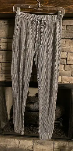 Caution to the Wind Caution‎ to the wind jogger pant thumbnail 1