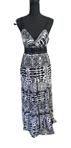 Alyn Paige Black and White Tiered Maxi Dress with Sandollar & Floral Print