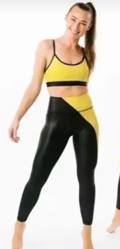 Zyia Active Woman's Neon Yellow Metallic Light N Tight Hi