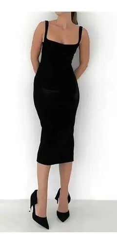 Rumored “Runaway” Black Velvet Midi Dress