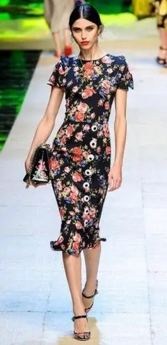 Dolce & Gabbana NWOT  rose print dress