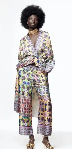 ZARA  Satin Effect Printed Belted Kimono Robe