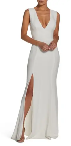 Dress the Population Plunge Crepe Trumpet Gown