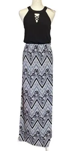 Three Pink Hearts women's black and white halter top sleeveless long maxi dress