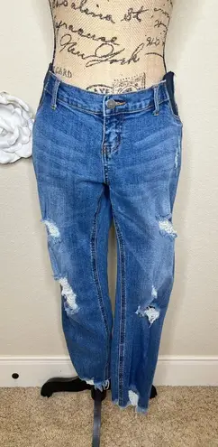 Jessica Simpson Maternity Distressed Crop/Ankle Jeans in Medium Wash Size L
