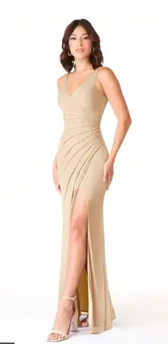 Azazie LEANDRA Champagne Mermaid V-Neck Pleated Mesh Dress Size 10 NWT