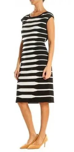 Calvin Klein  Black and White Body con Dress size Small EUC