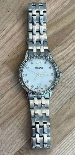 Pulsar Ladies Watch Crystals White Dial Stainless Bracelet