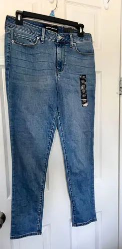 DKNY Jeans