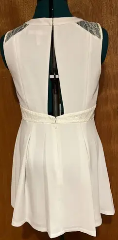 BCBGeneration White Summer Dress - EUC